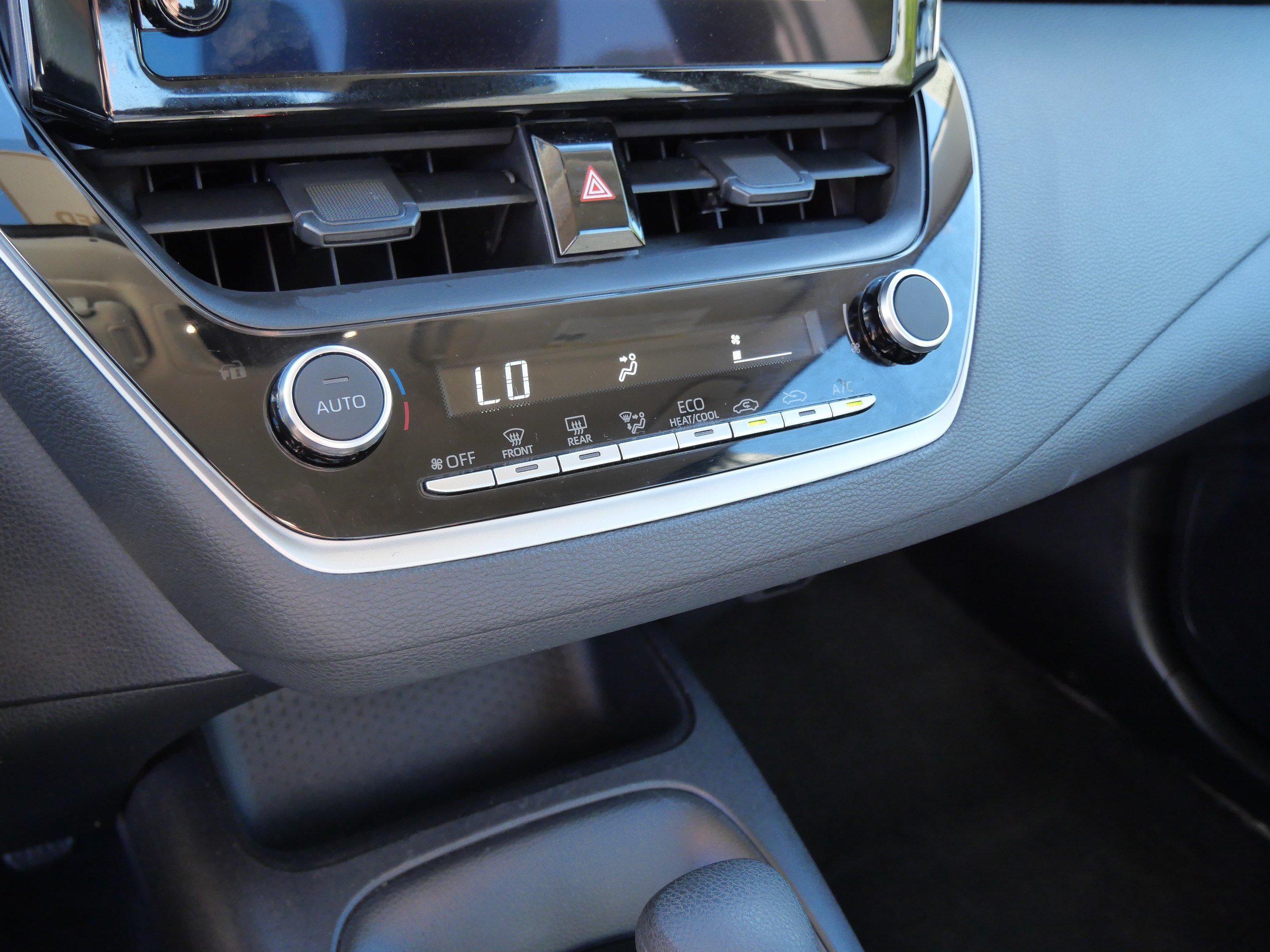 Certified 2025 Toyota Corolla LE FWD image 23