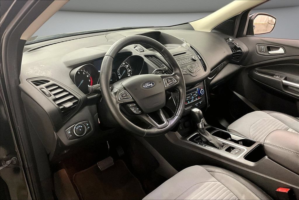Used 2018 Ford Escape SE w/ SE Sport Appearance Package AWD/4WD image 16