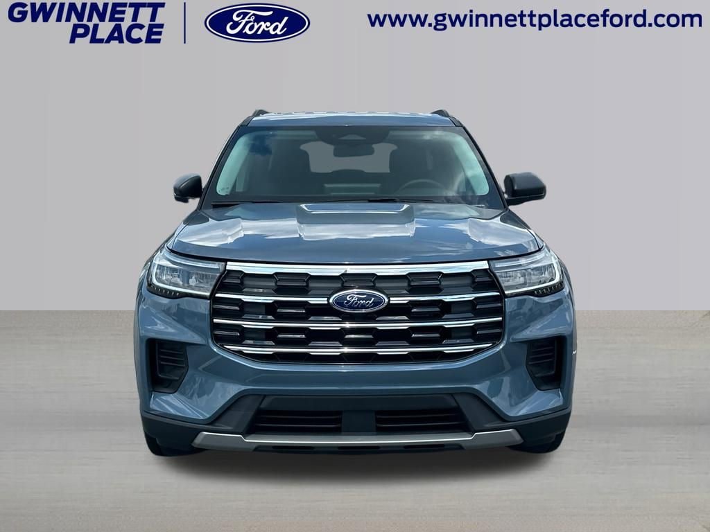 New 2026 Ford Explorer Active RWD image 2