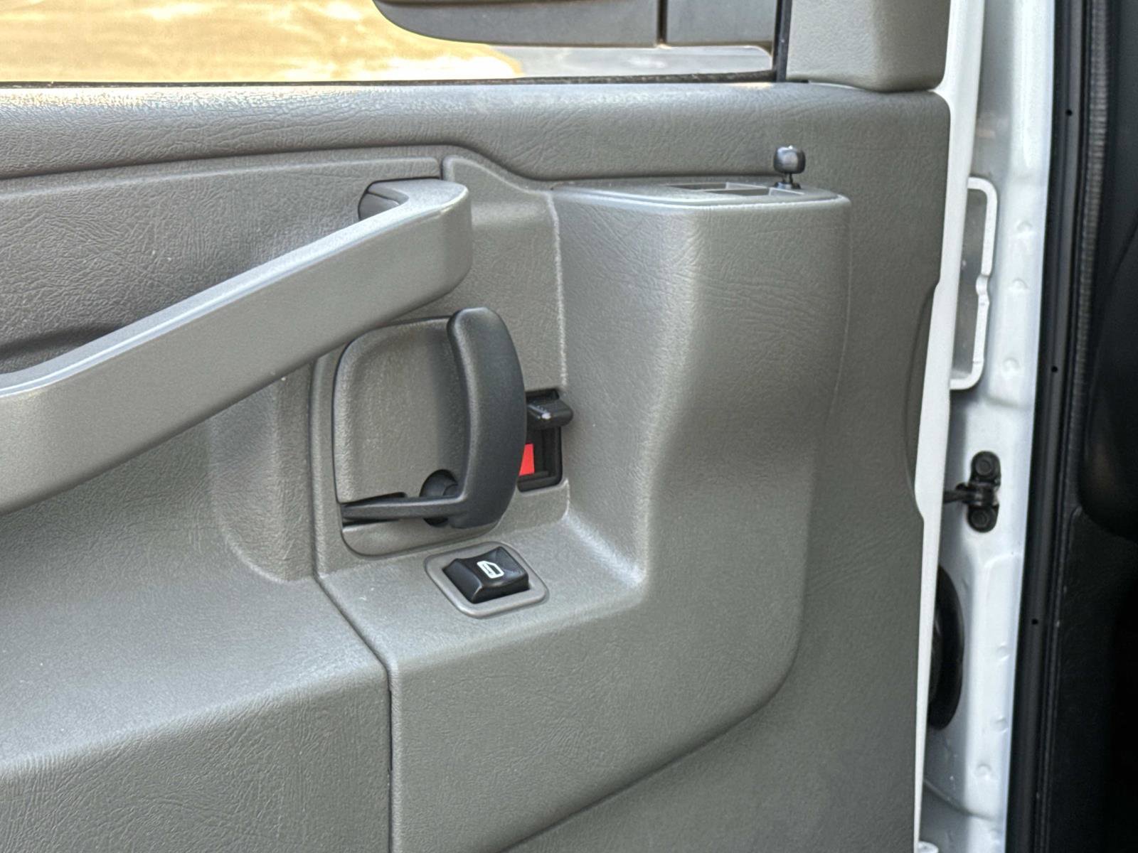 Used 2024 GMC Savana 2500 Work Van w/ Driver Convenience Package image 20