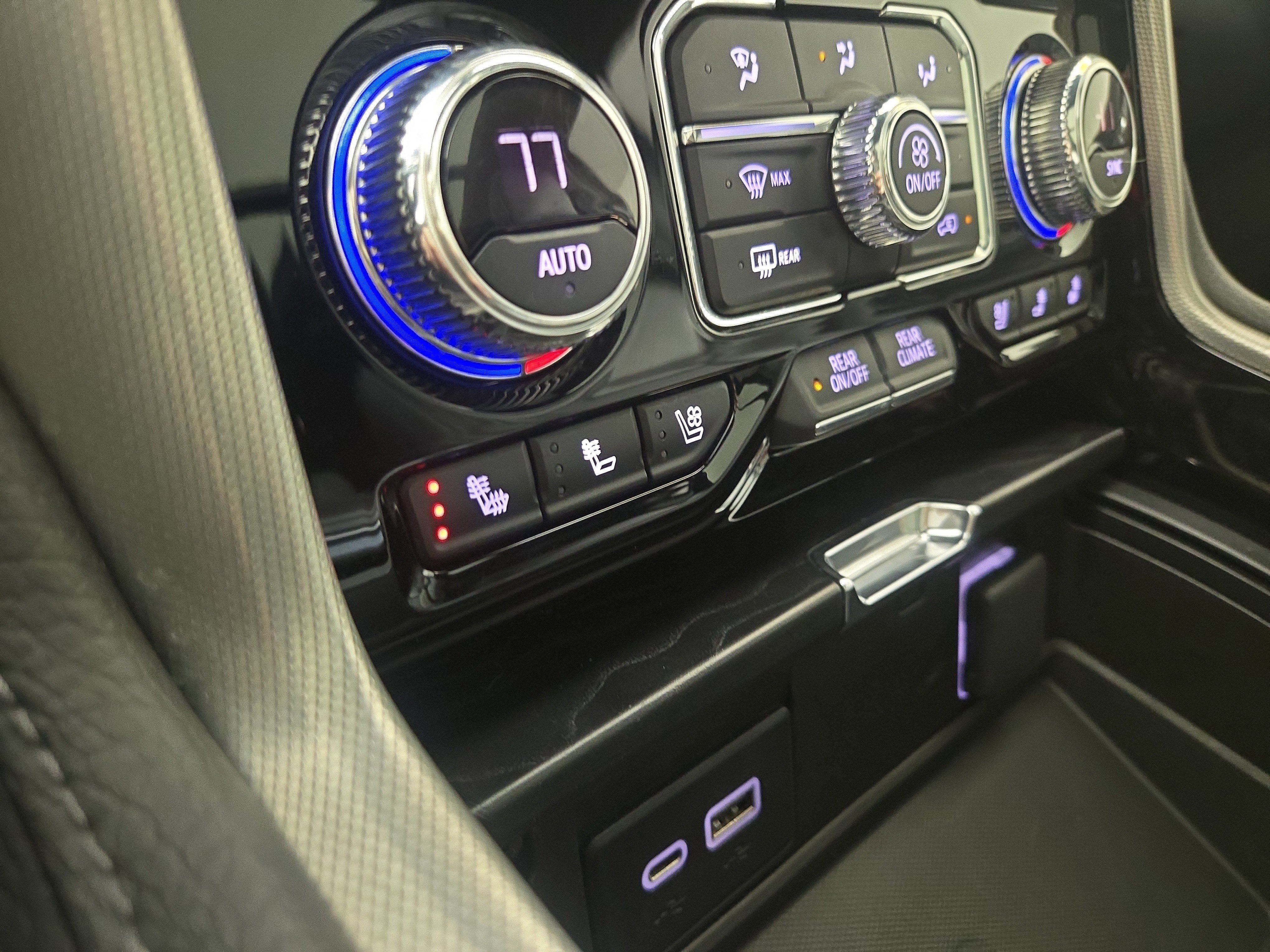 Certified 2022 GMC Yukon Denali image 27