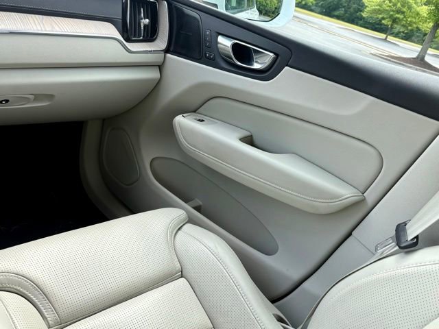 Used 2021 Volvo XC60 T5 Inscription w/ Advanced Package FWD image 25