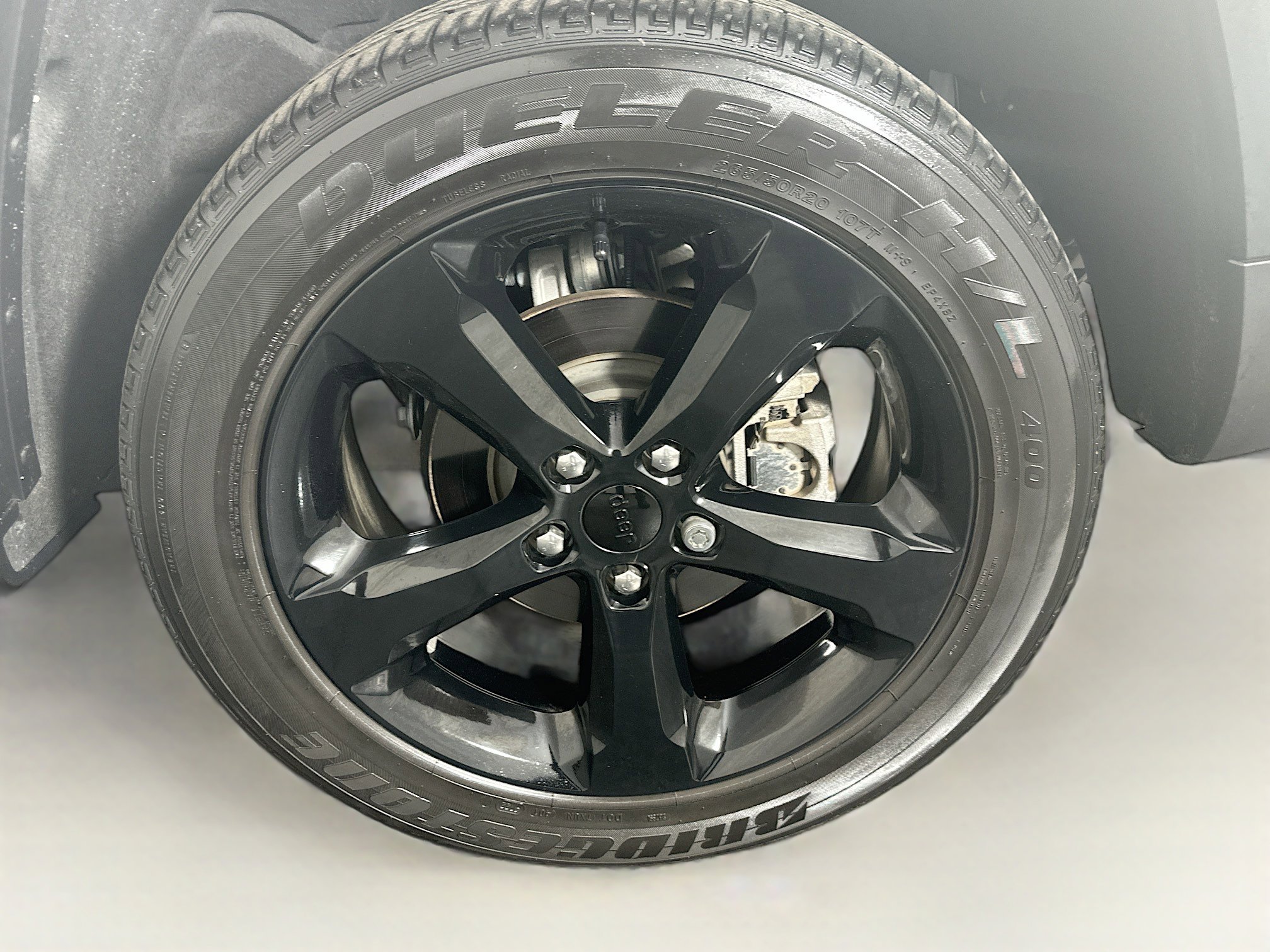 Used 2023 Jeep Grand Cherokee Altitude AWD/4WD image 11