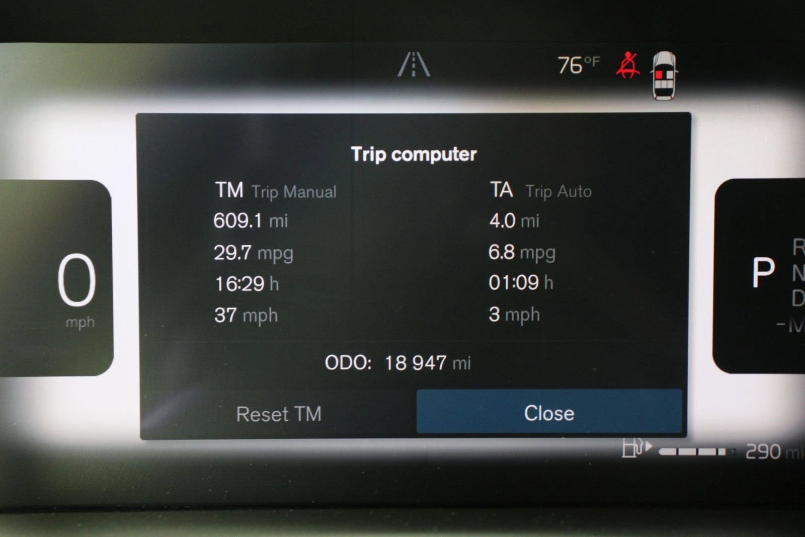 Certified 2025 Volvo XC40 B5 Plus image 12