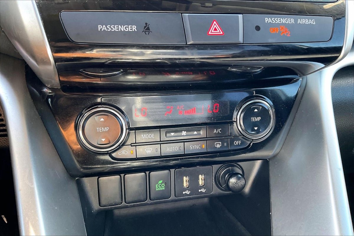 Used 2025 Mitsubishi Eclipse Cross AWD image 27
