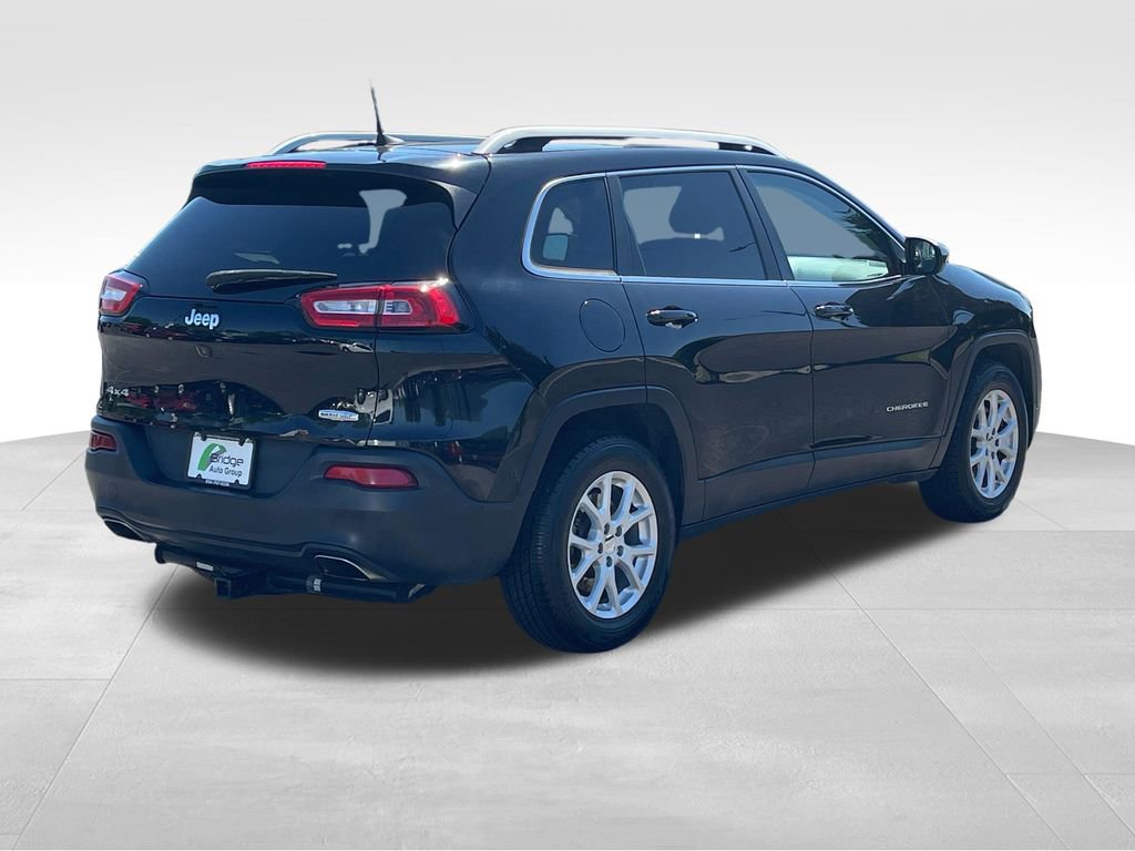 Used 2018 Jeep Cherokee Latitude Plus AWD/4WD image 8