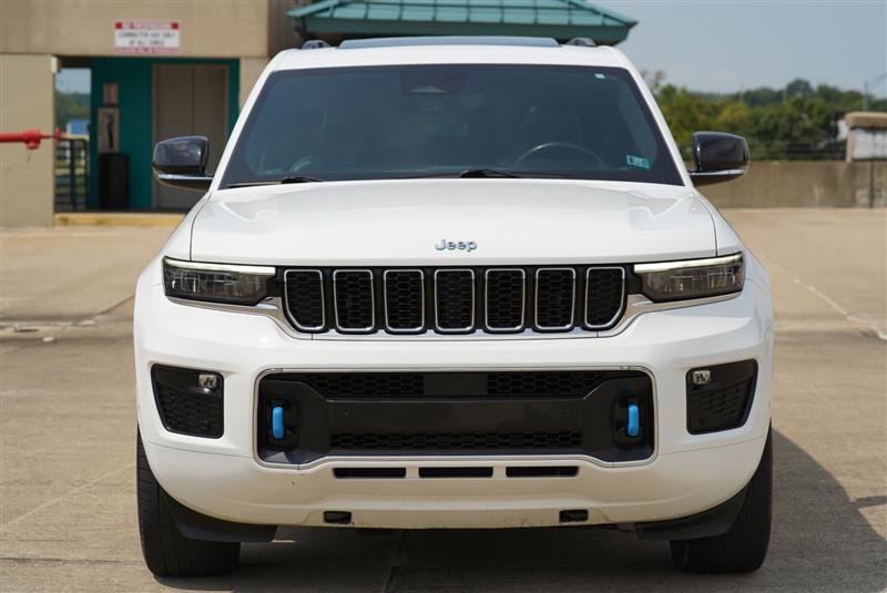 Used 2023 Jeep Grand Cherokee Overland AWD/4WD image 12