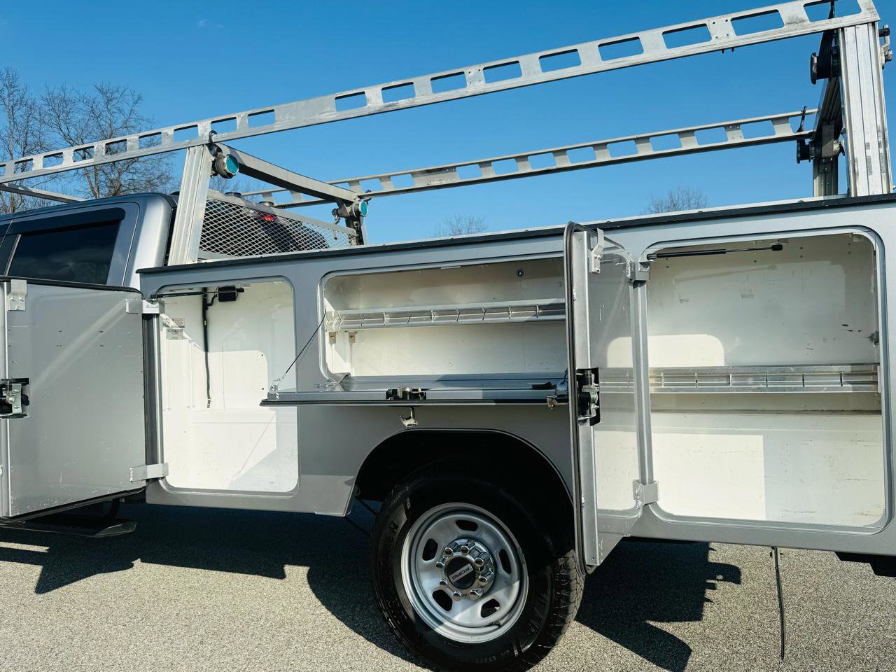 Used 2022 Ford F350 XL w/ Power Equipment Group image 4