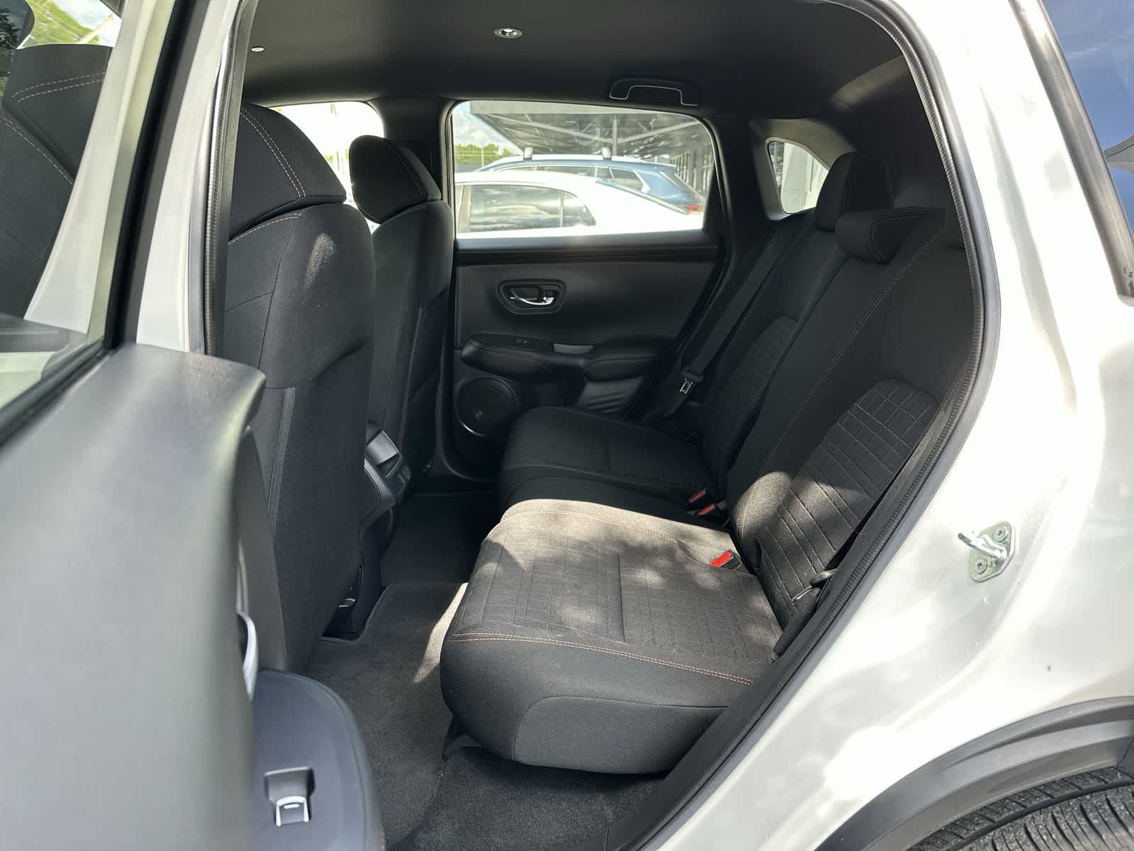 Used 2025 Honda HR-V Sport image 4