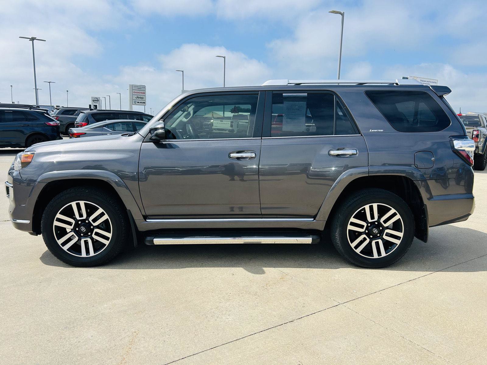 Used 2019 Toyota 4Runner Limited AWD/4WD image 31