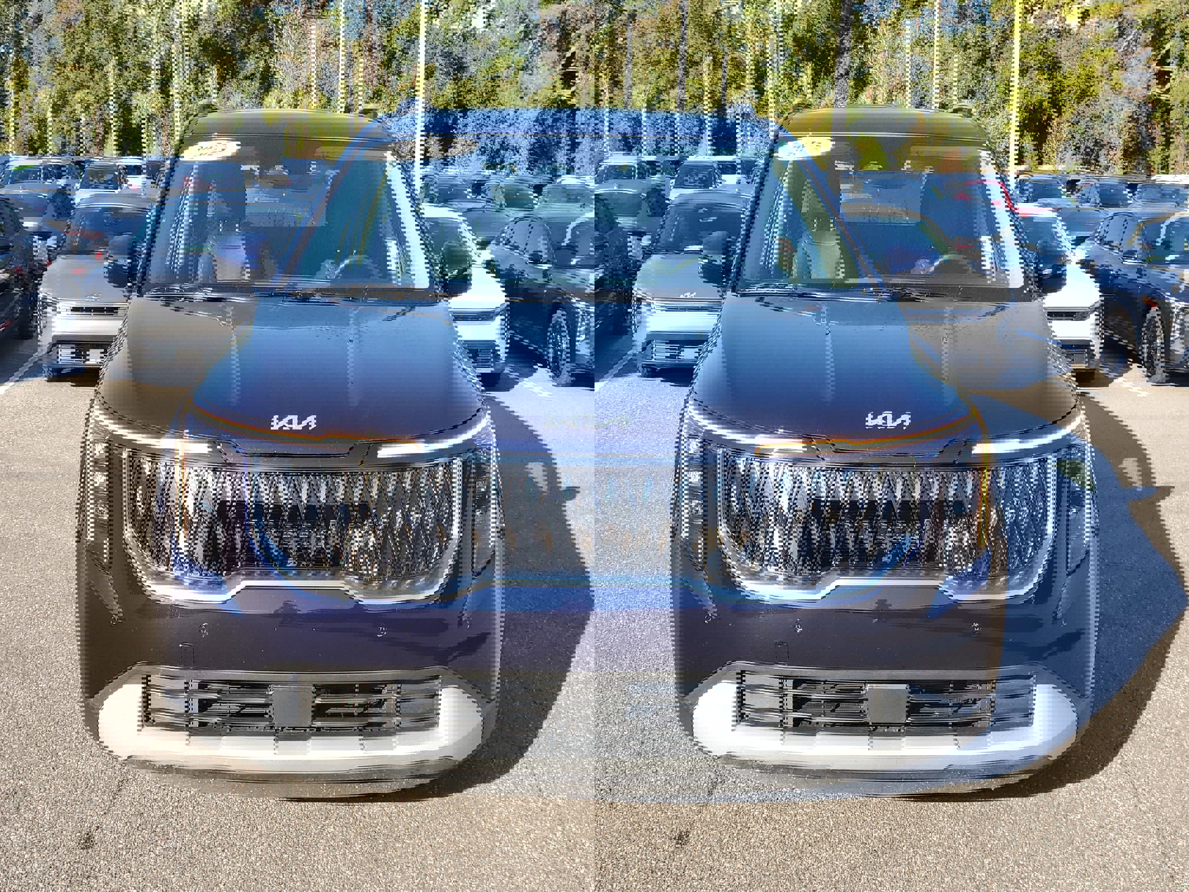 Certified 2025 Kia Carnival EX image 2