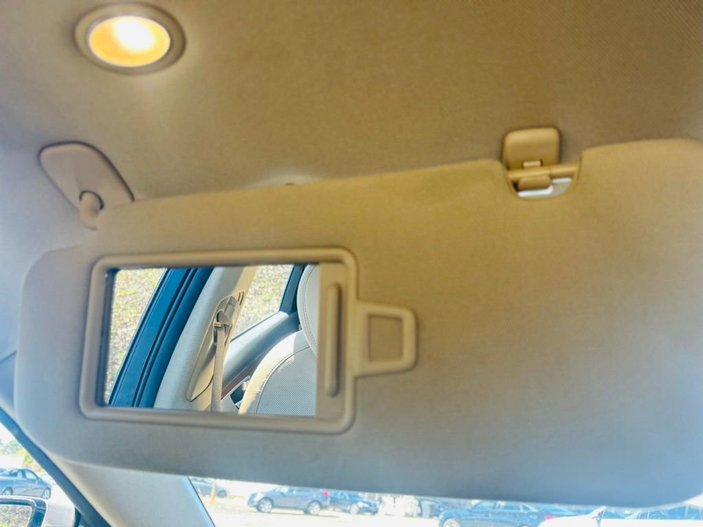 Used 2015 Hyundai Genesis 3.8 image 36