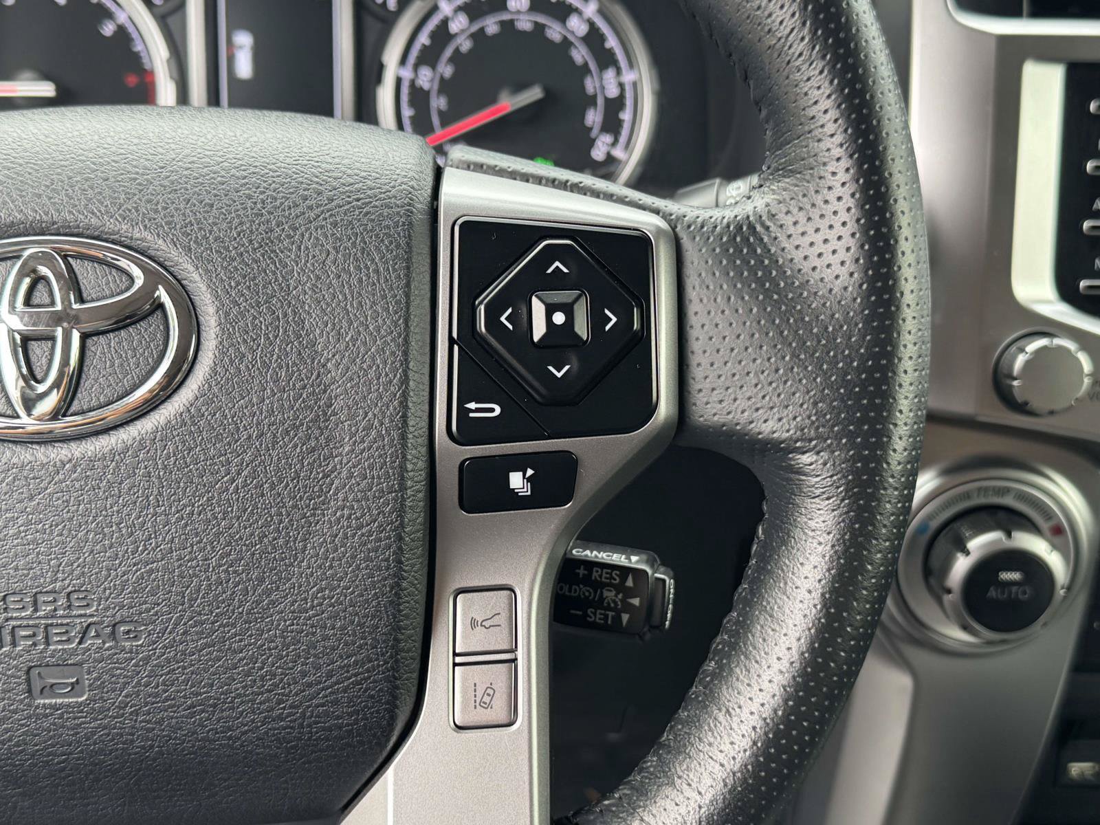 Used 2023 Toyota 4Runner Limited AWD/4WD image 28