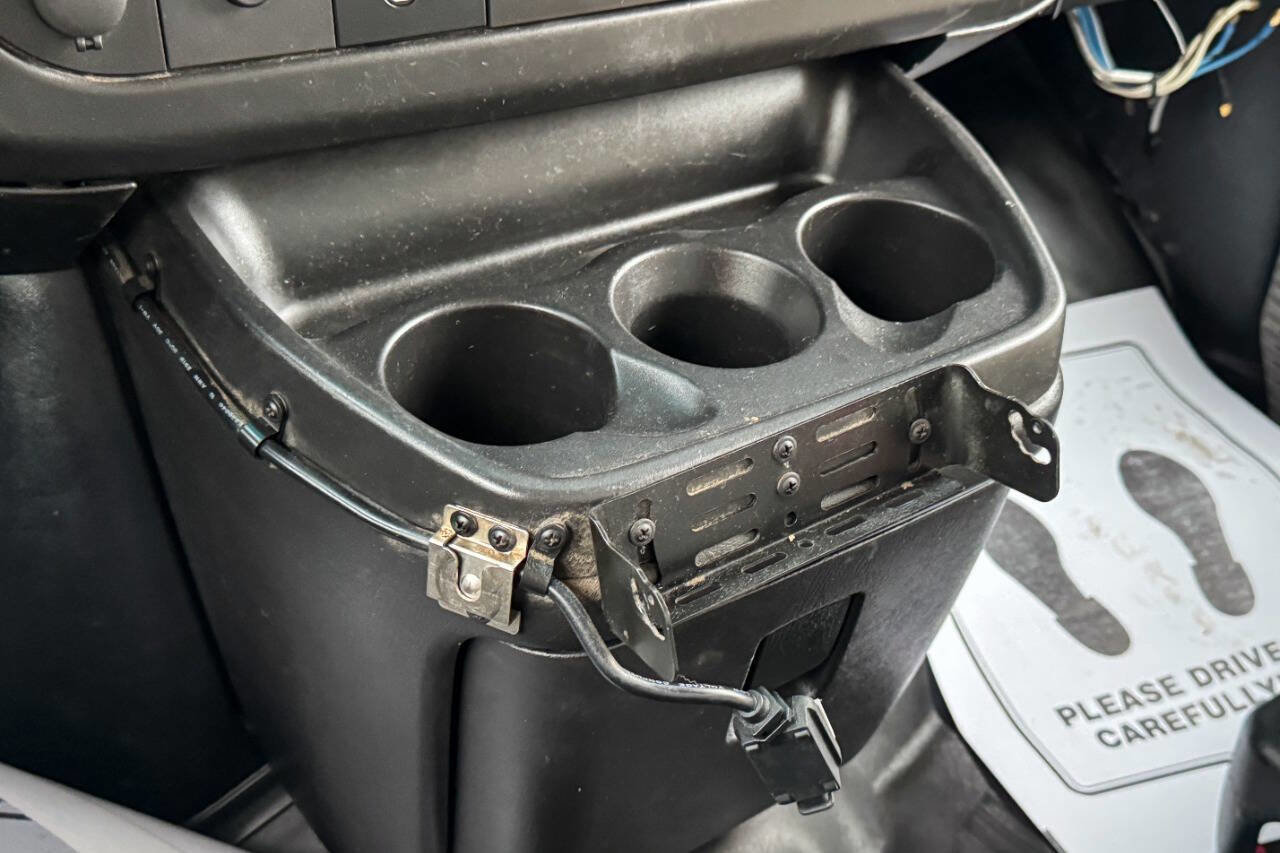 Used 2020 Chevrolet Express 2500 w/ Driver Convenience Package RWD image 30