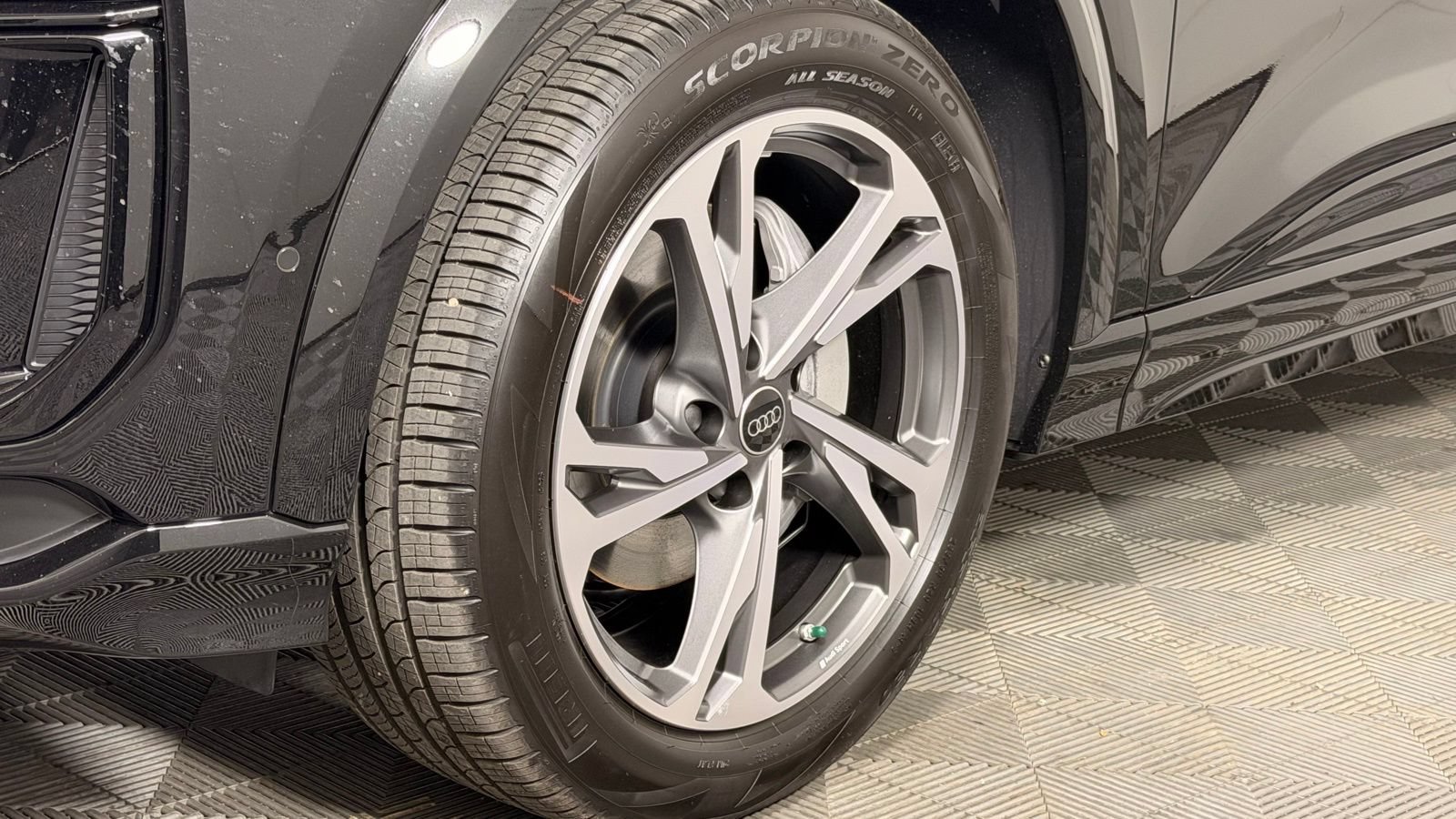 New 2027 Audi Q6 e-tron Premium Plus AWD/4WD image 5
