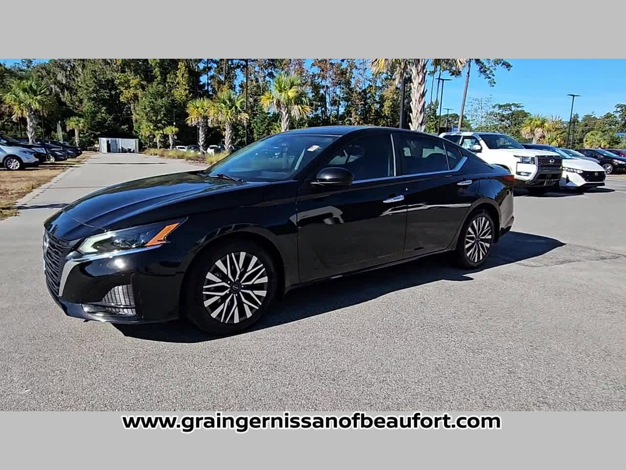 Used 2023 Nissan Altima 2.5 SV FWD image 23