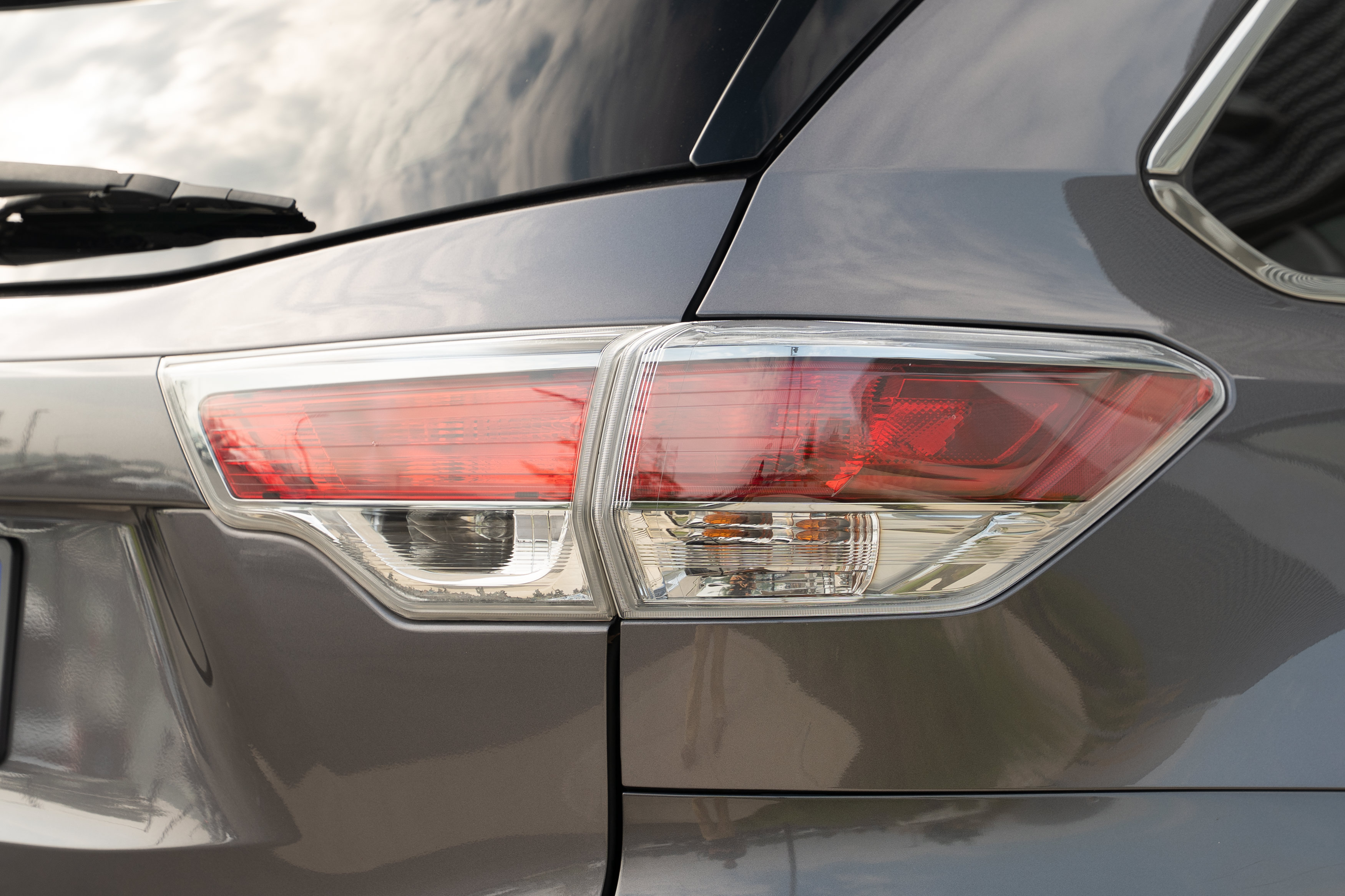Used 2015 Toyota Highlander Limited Platinum AWD/4WD image 25