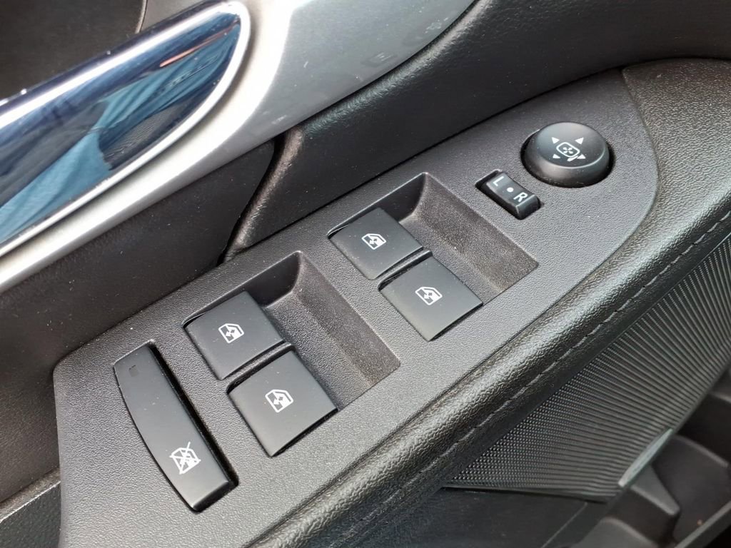 Used 2017 GMC Terrain SLE w/ Driver Alert Package I image 17