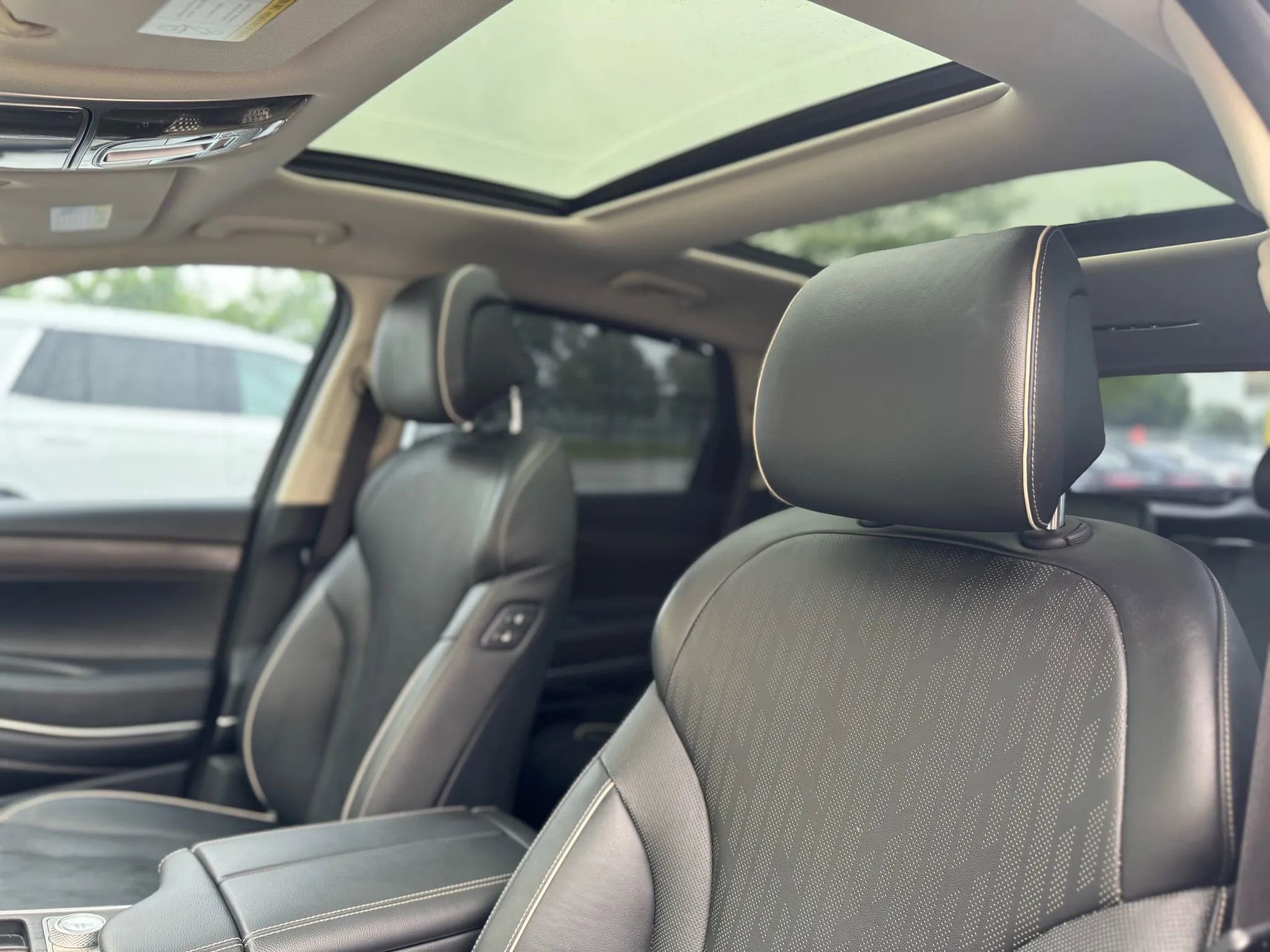 Used 2023 Genesis GV80 3.5T w/ Advanced Package image 11