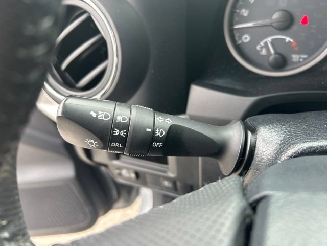 Used 2019 Toyota Tacoma SR5 AWD/4WD image 29