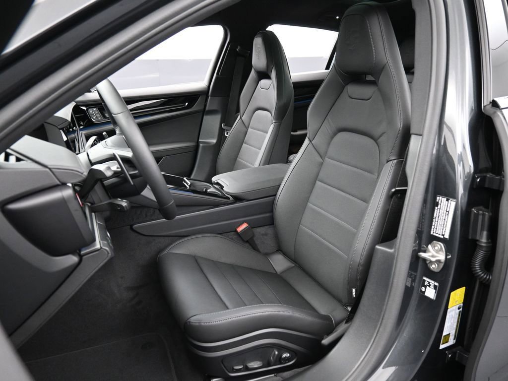 New 2026 Porsche Panamera 4 AWD/4WD image 5