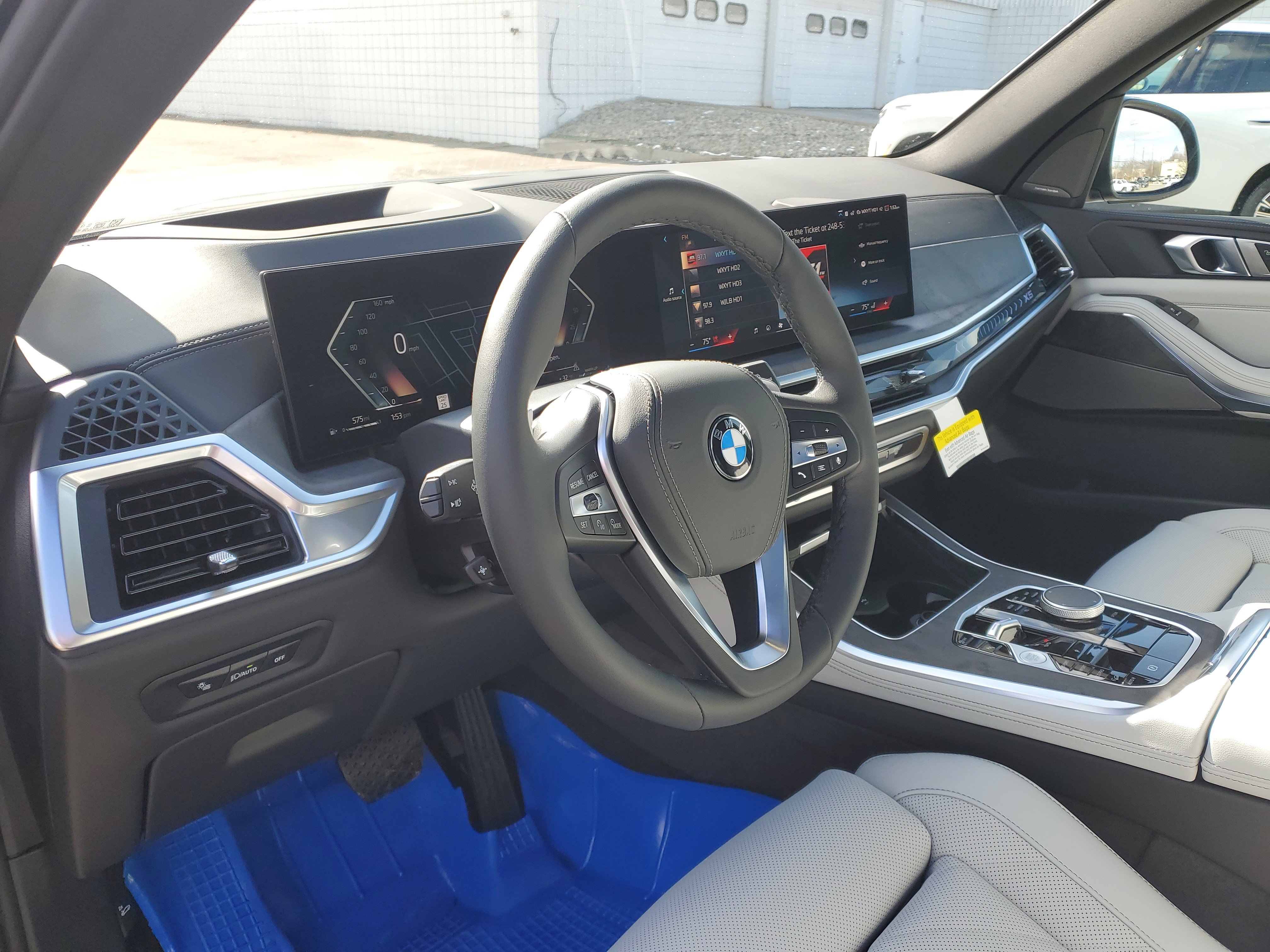 New 2026 BMW X5 xDrive40i w/ Premium Package image 10