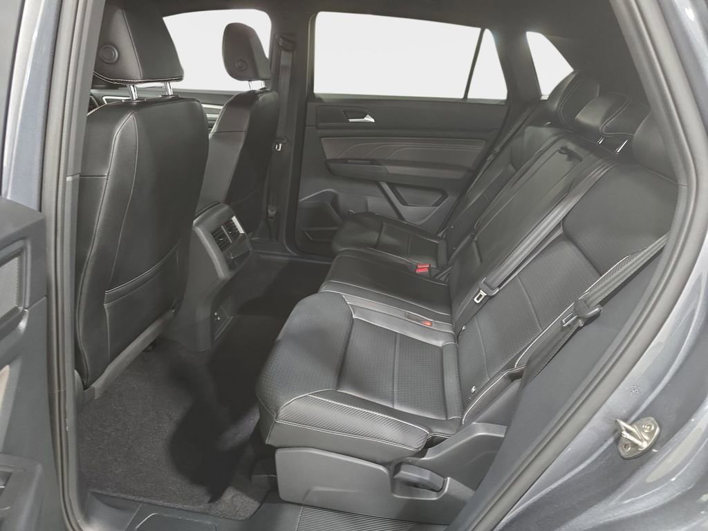 Used 2021 Volkswagen Atlas Cross Sport SE image 12