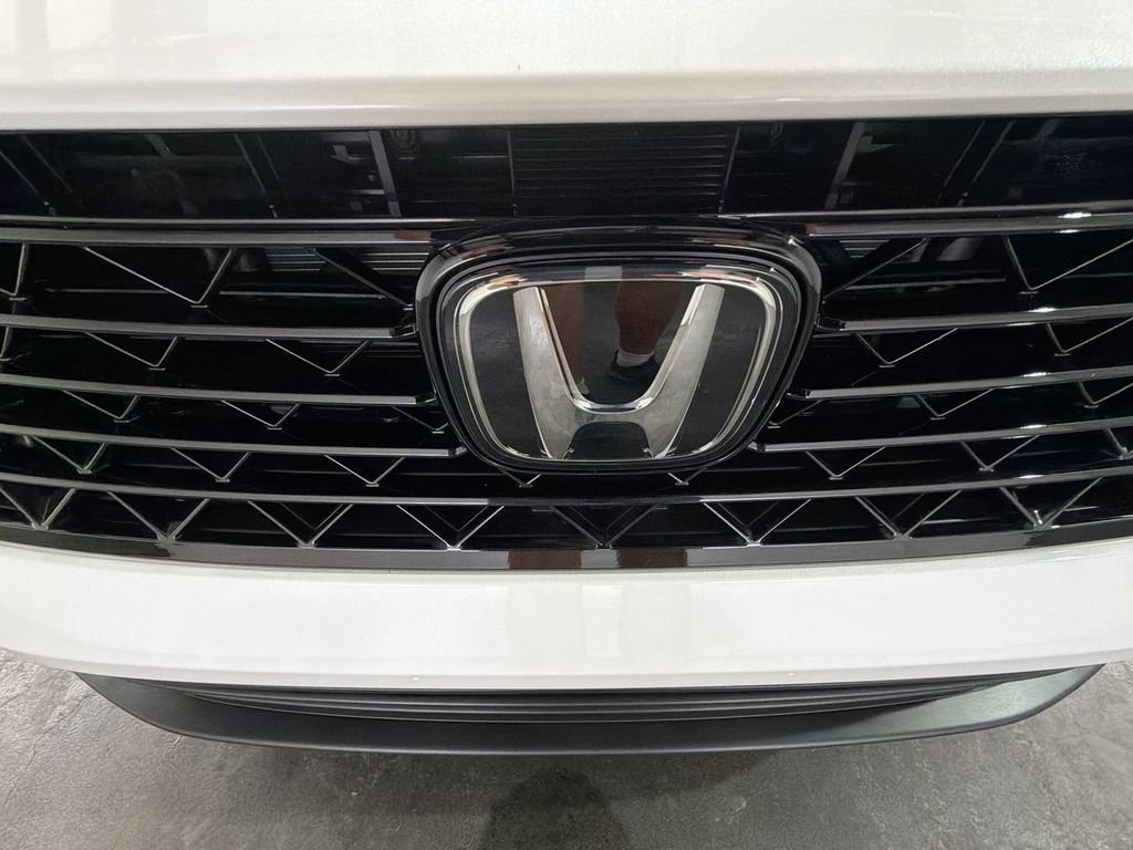 Certified 2025 Honda Accord LX image 29