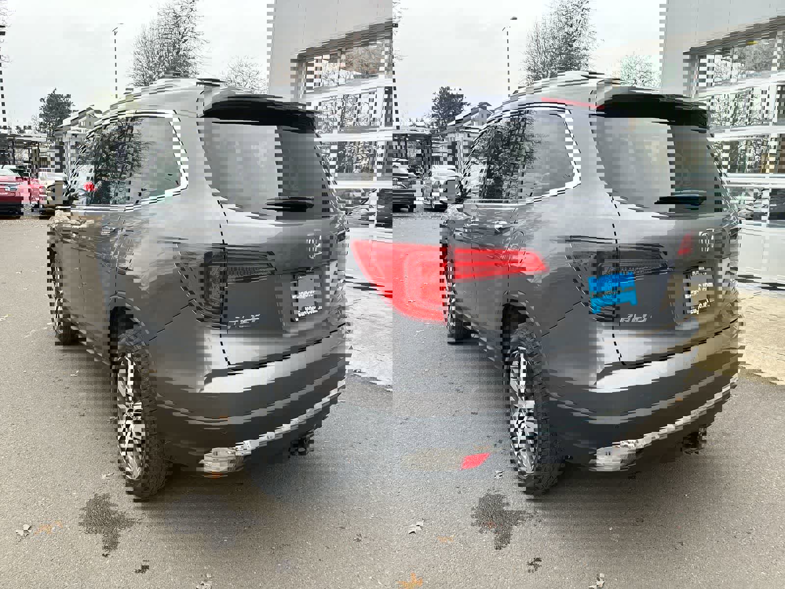 Used 2017 Honda Pilot Elite image 3