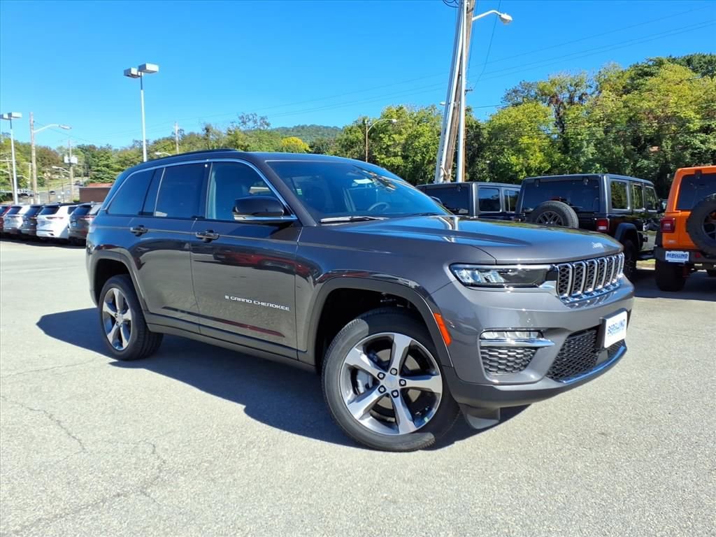 New 2025 Jeep Grand Cherokee Limited image 2