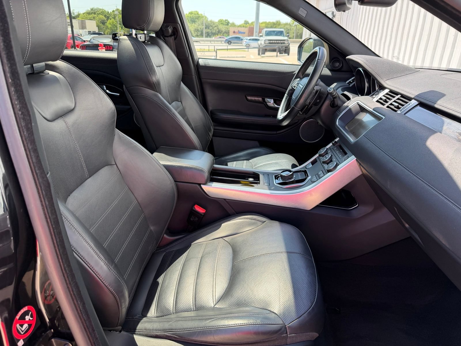 Used 2019 Land Rover Range Rover Evoque HSE Dynamic AWD/4WD image 25