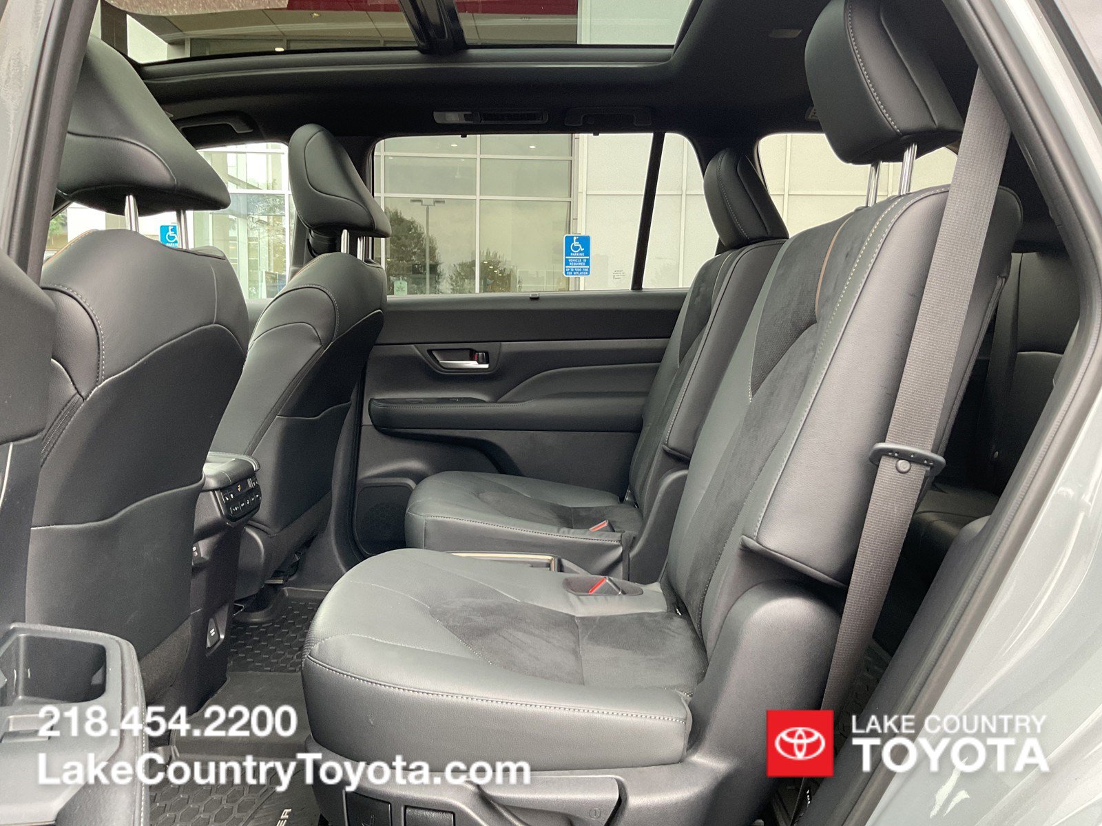 Used 2025 Toyota Grand Highlander AWD Hybrid image 26