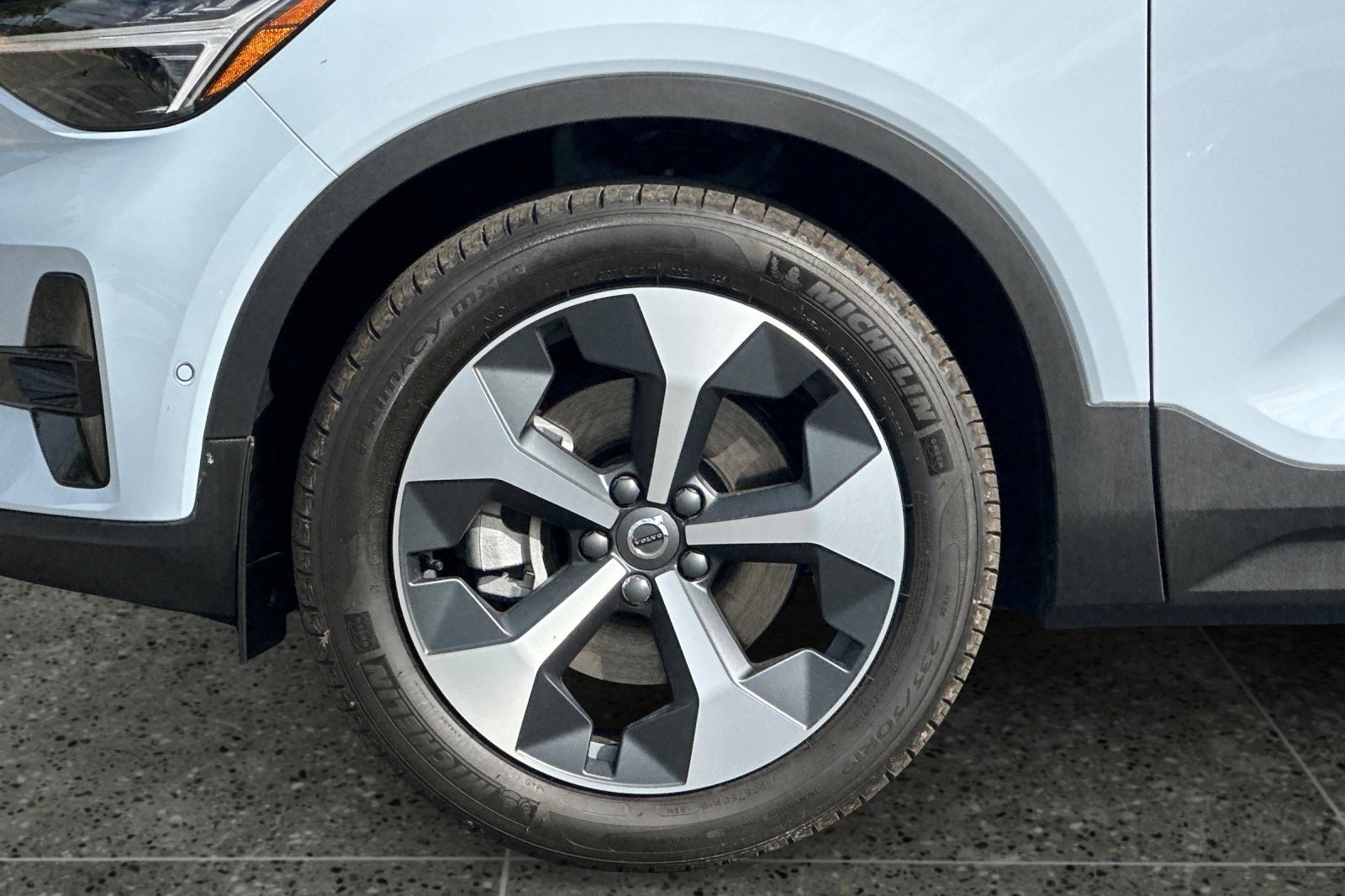New 2026 Volvo XC40 B5 Plus w/ Protection Package Premier image 11