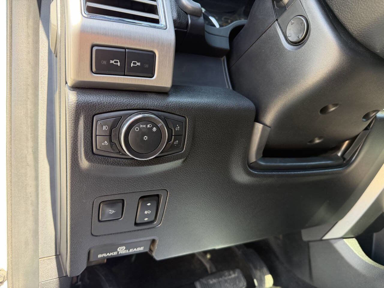 Used 2017 Ford F450 Platinum w/ Platinum Ultimate Package AWD/4WD image 19