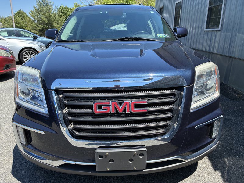 Used 2017 GMC Terrain SLE w/ Convenience Package AWD/4WD image 2