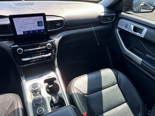 Used 2023 Ford Explorer Limited w/ Equipment Group 301A image 24