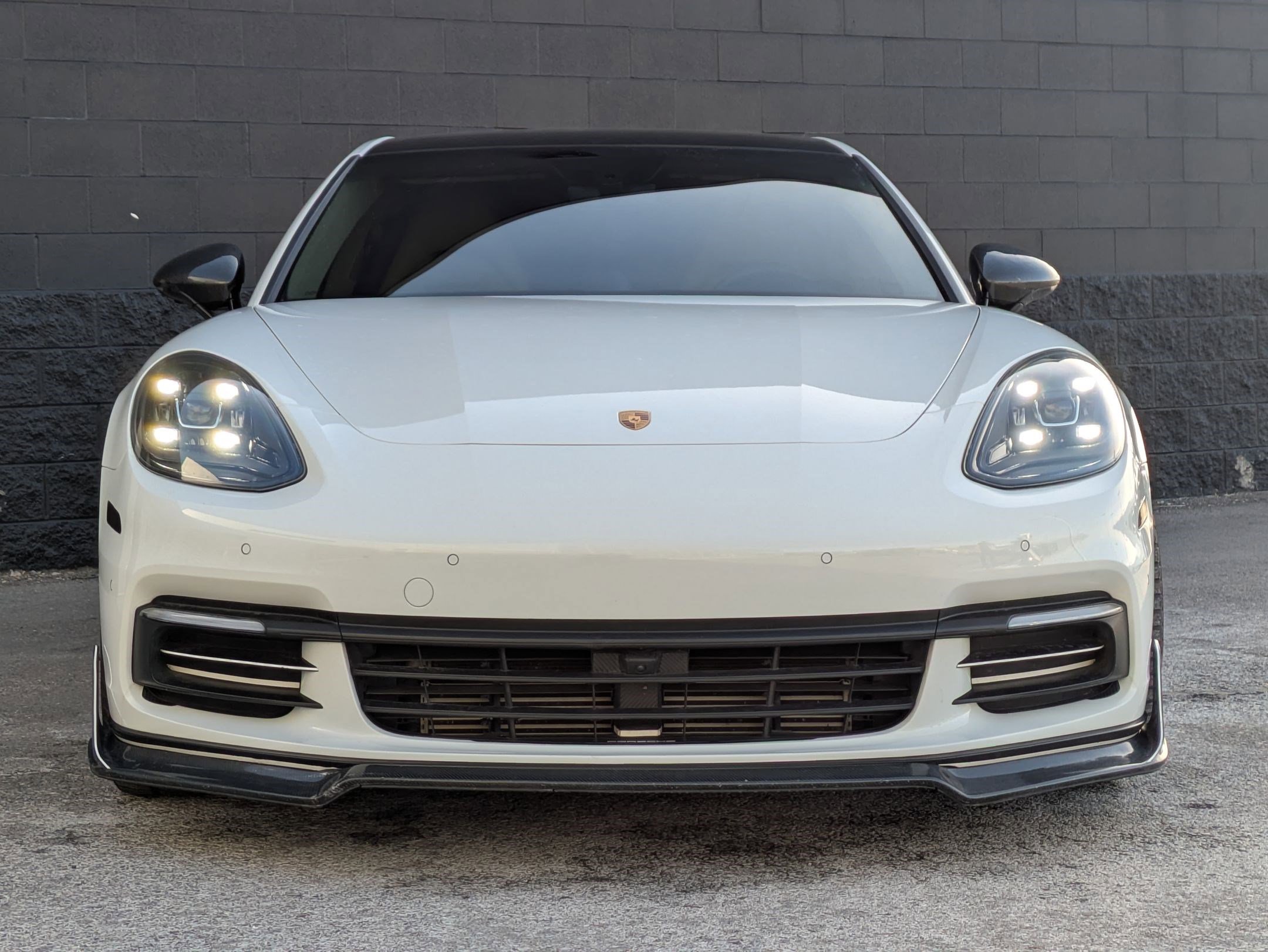 Used 2018 Porsche Panamera 4 image 2