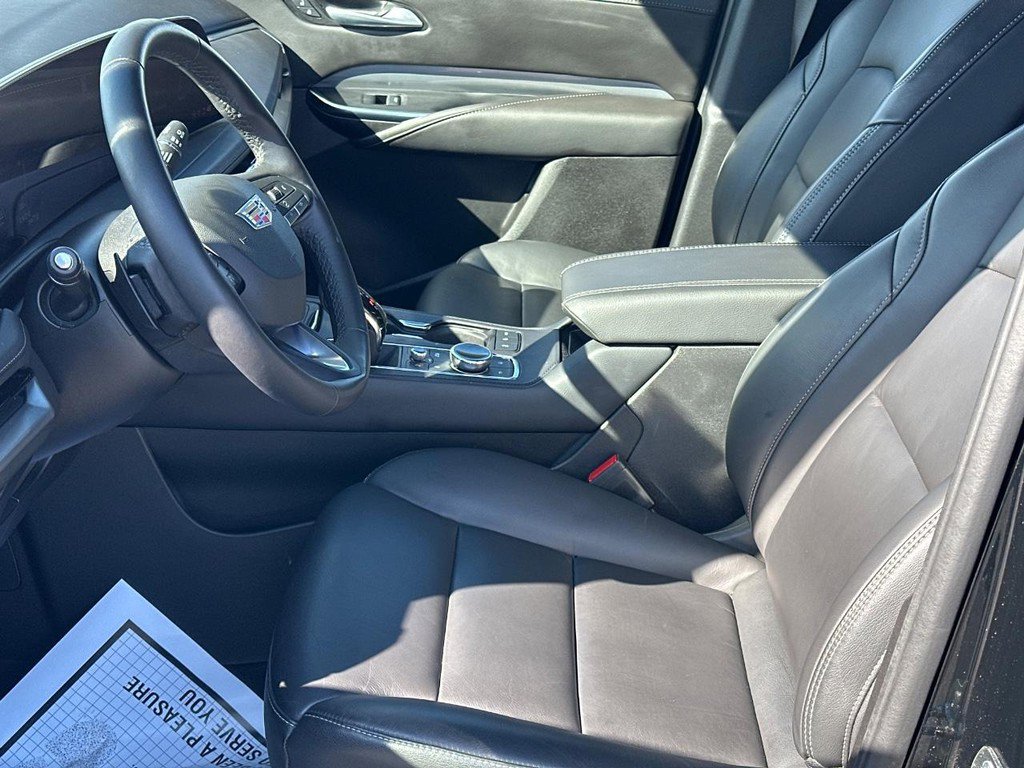 Certified 2025 Cadillac XT4 Premium Luxury image 14