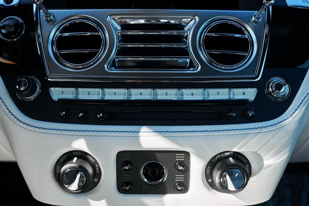 Used 2020 Rolls-Royce Wraith image 67