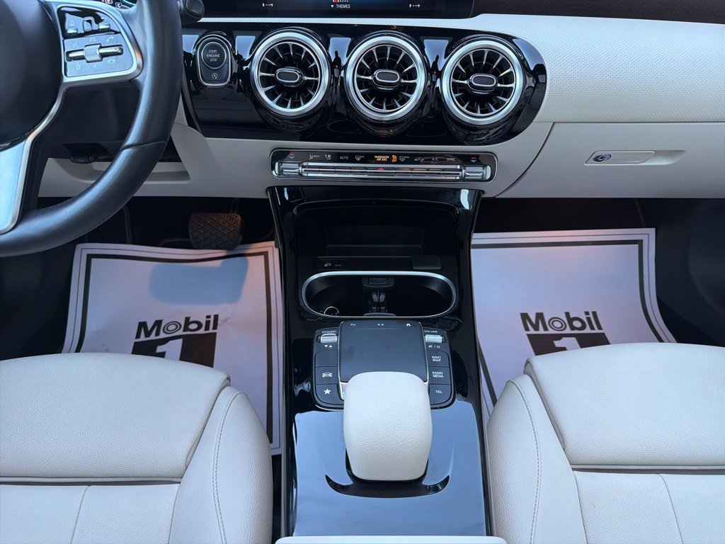 Used 2023 Mercedes-Benz CLA 250 4MATIC w/ Premium Package image 27