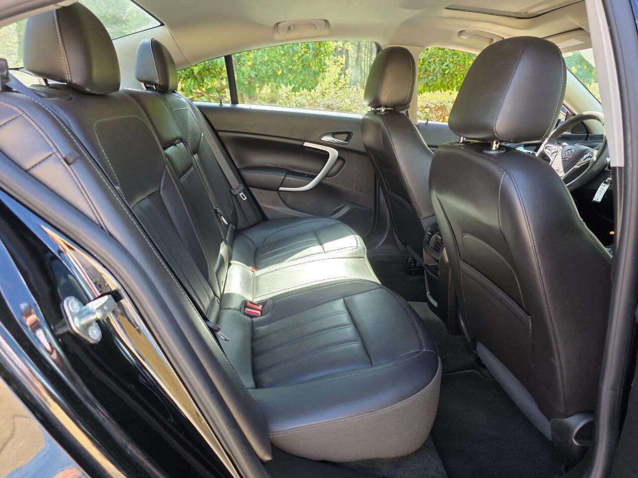 Used 2017 Buick Regal Sport Touring image 31