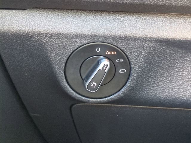 Used 2024 Volkswagen Jetta SE image 20