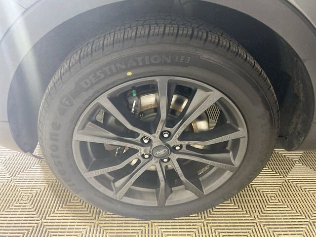 Used 2018 Ford Explorer XLT w/ Equipment Group 202A AWD/4WD image 22