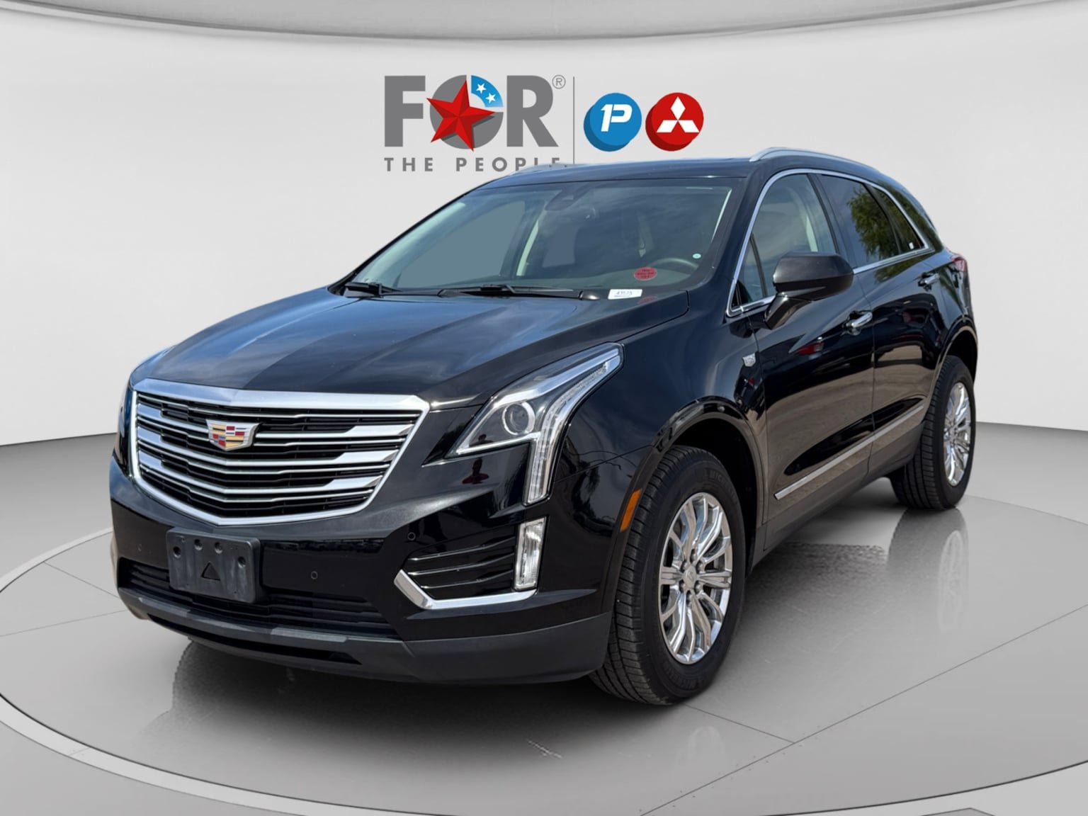 Used 2019 Cadillac XT5 Luxury FWD image 1