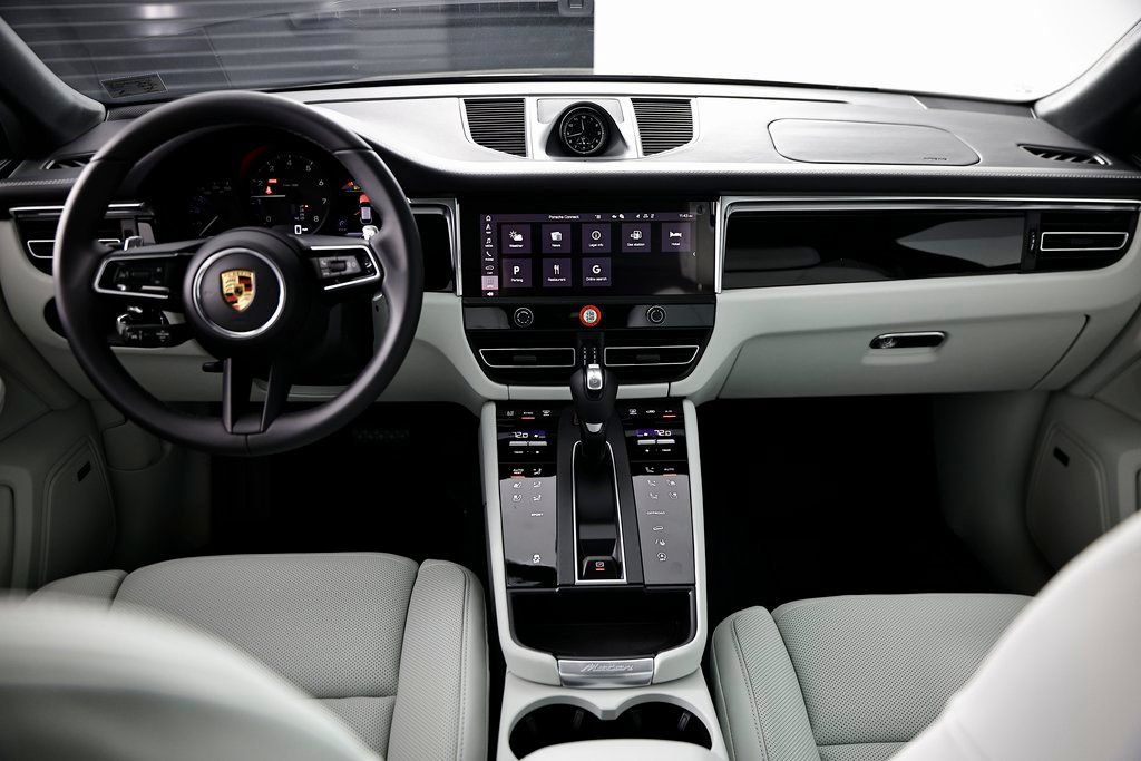 New 2026 Porsche Macan AWD/4WD image 27