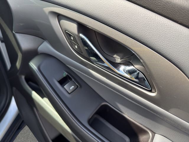Used 2019 Chevrolet Traverse LT FWD image 15