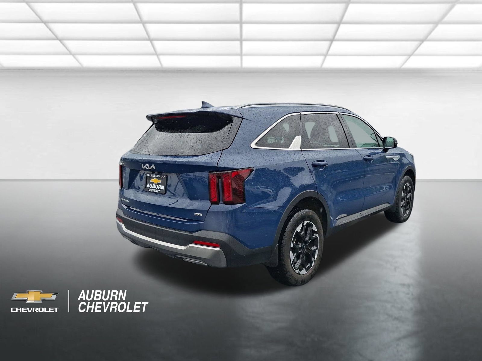 Used 2024 Kia Sorento S AWD/4WD image 3