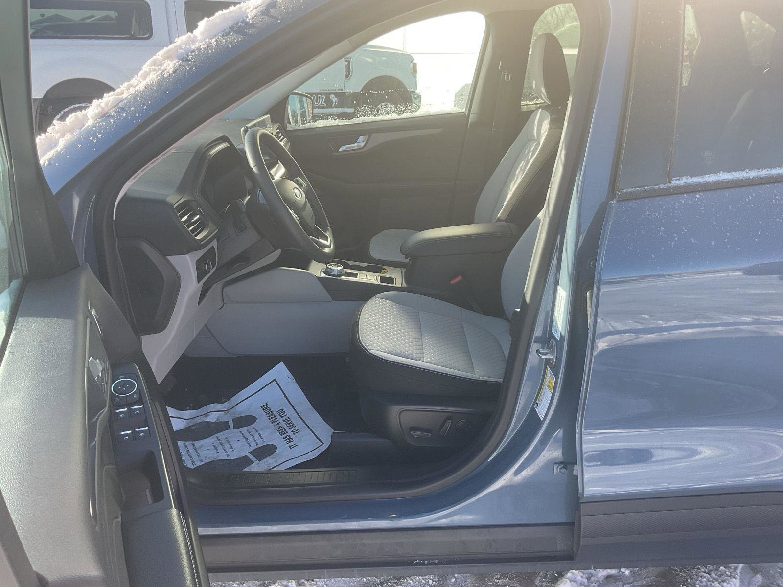 Used 2023 Ford Escape Active w/ Tech Pack #2 image 9