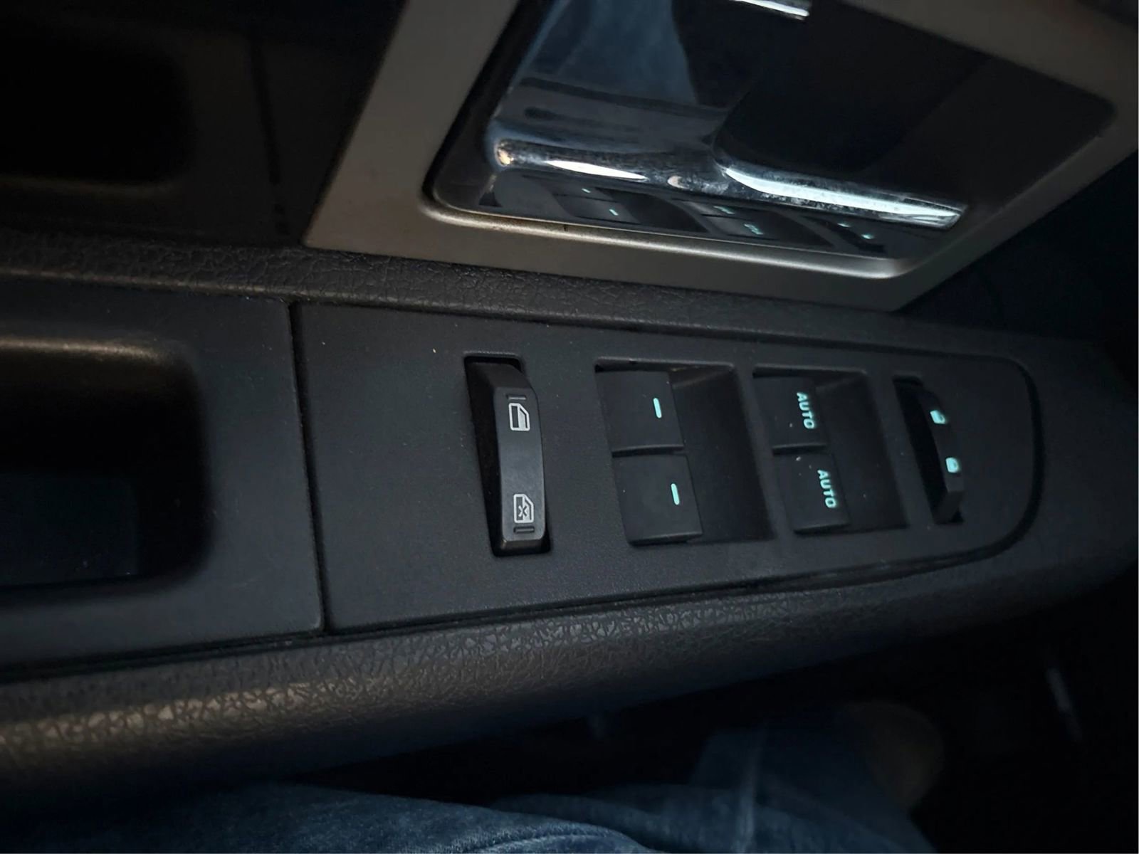 Used 2011 Ford F150 FX4 w/ FX Luxury Pkg AWD/4WD image 32