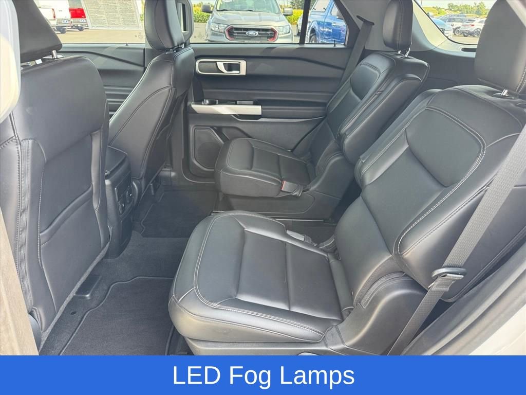 Used 2023 Ford Explorer XLT w/ Equipment Group 202A image 9